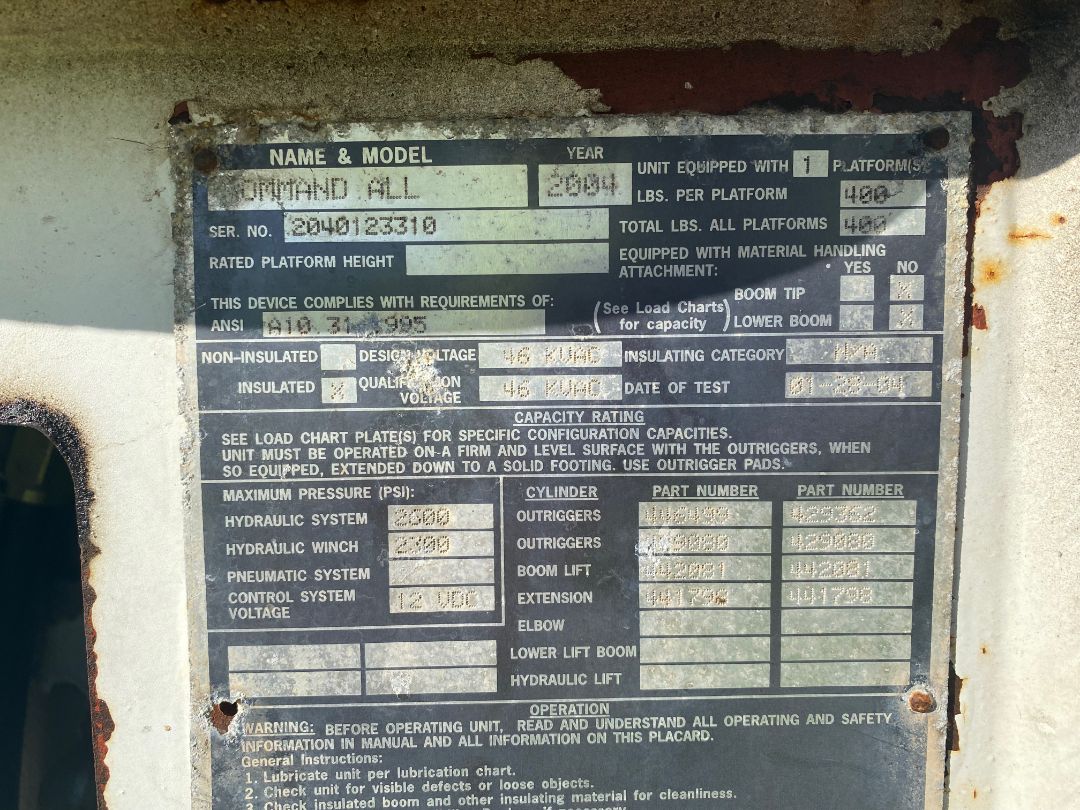 2004 GMC T7500 - Image 30